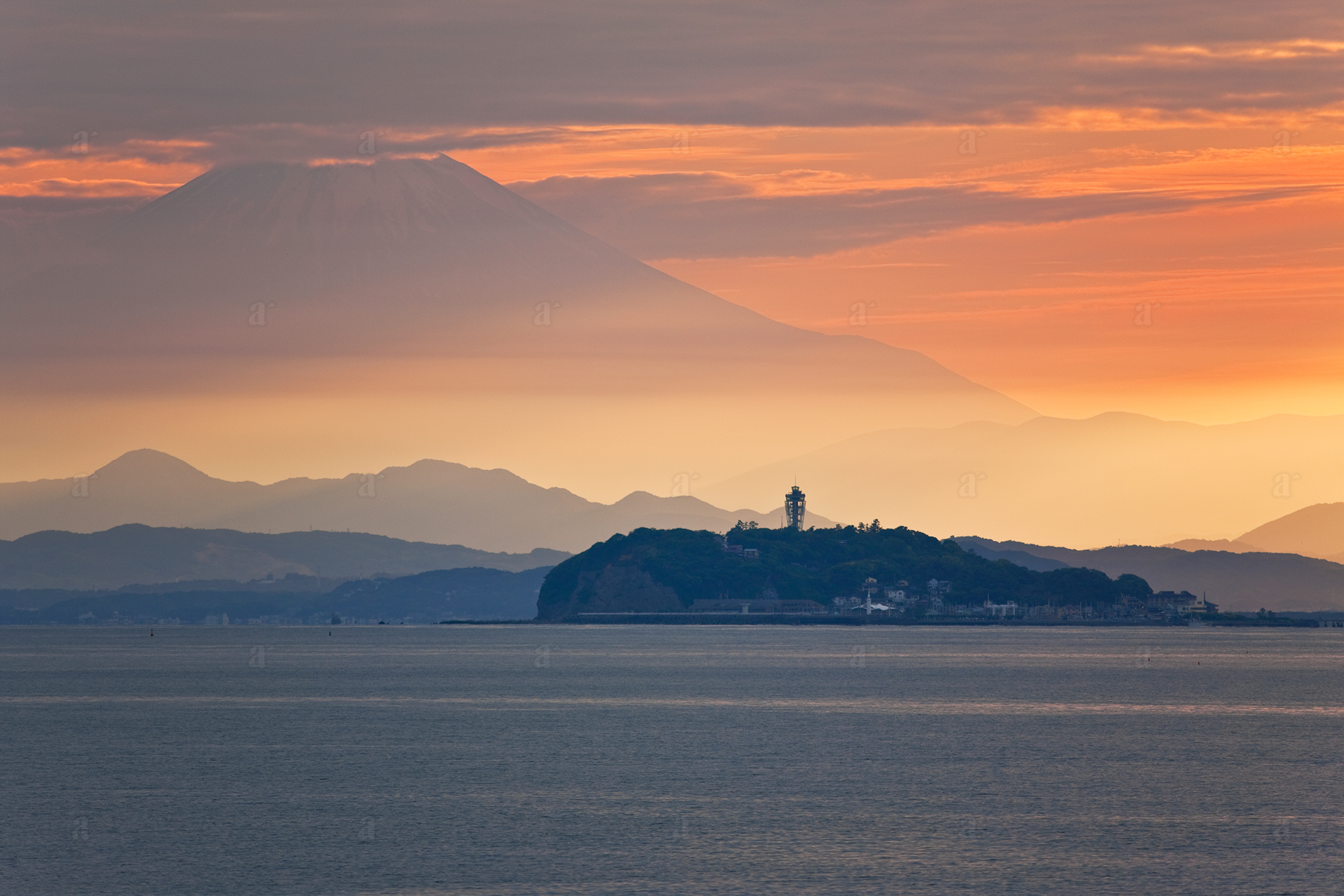 ベン・シモンズ &ldquo;江ノ島と富士山&rdquo; Ben Simmons &ldquo;Enoshima and Mt. Fuji&rdquo;